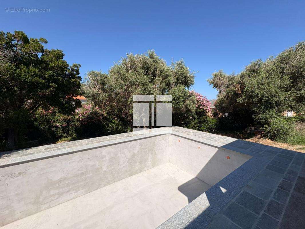 Villa contemporaine de plain pied neuve – erbalunga - photo 3