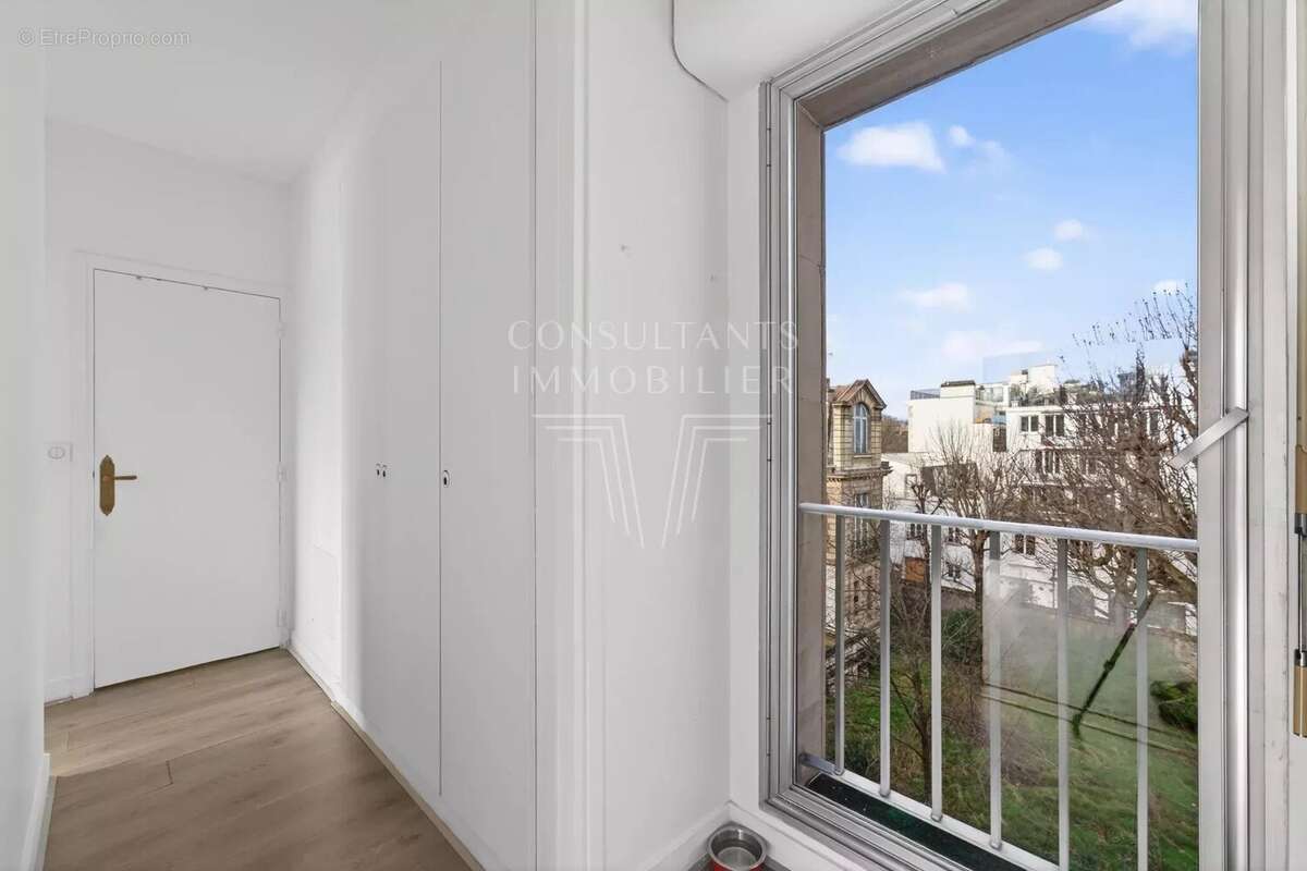Appartement à NEUILLY-SUR-SEINE