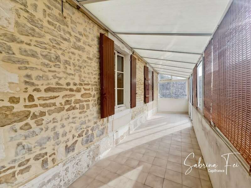 Maison à CHARRON