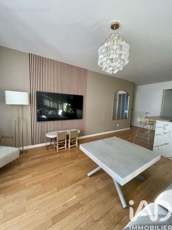 Photo 3 - Appartement à SURESNES