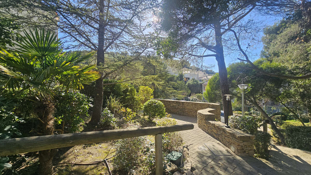 Appartement à SAINT-CYR-SUR-MER