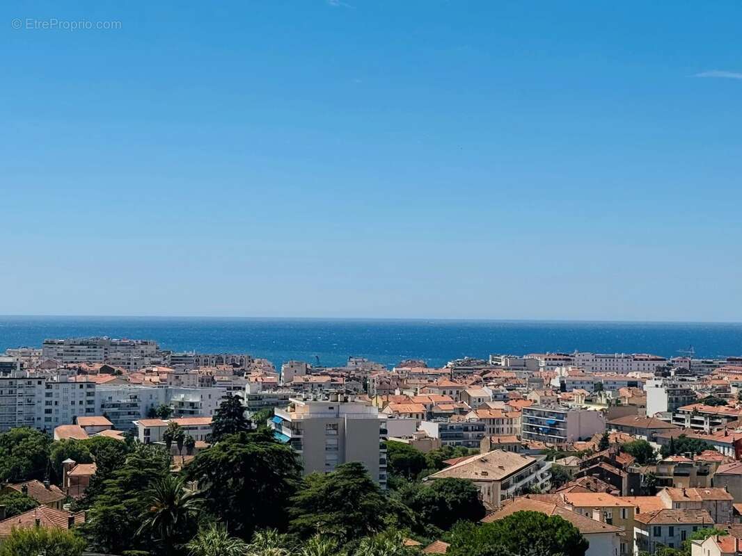 Appartement à CANNES
