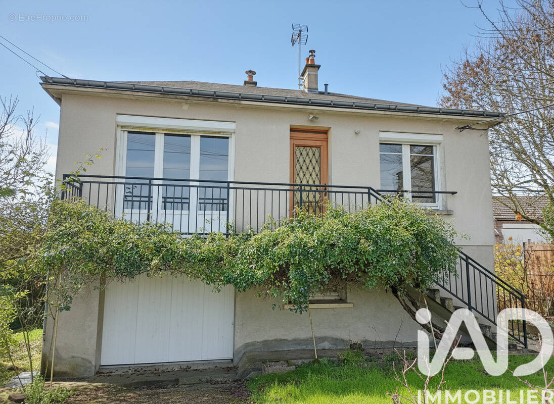 Photo 1 - Maison à CHATEAU-RENAULT