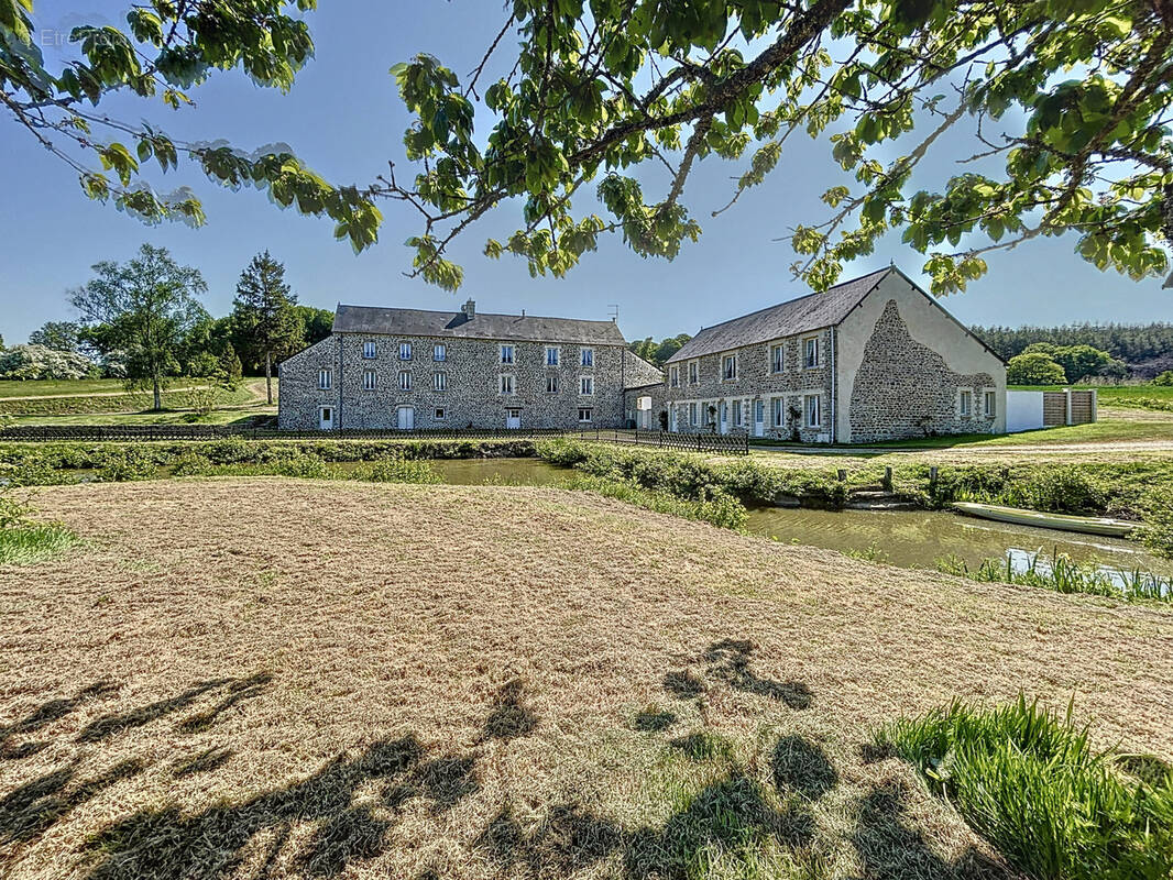 Maison à SAINT-SAUVEUR-LE-VICOMTE