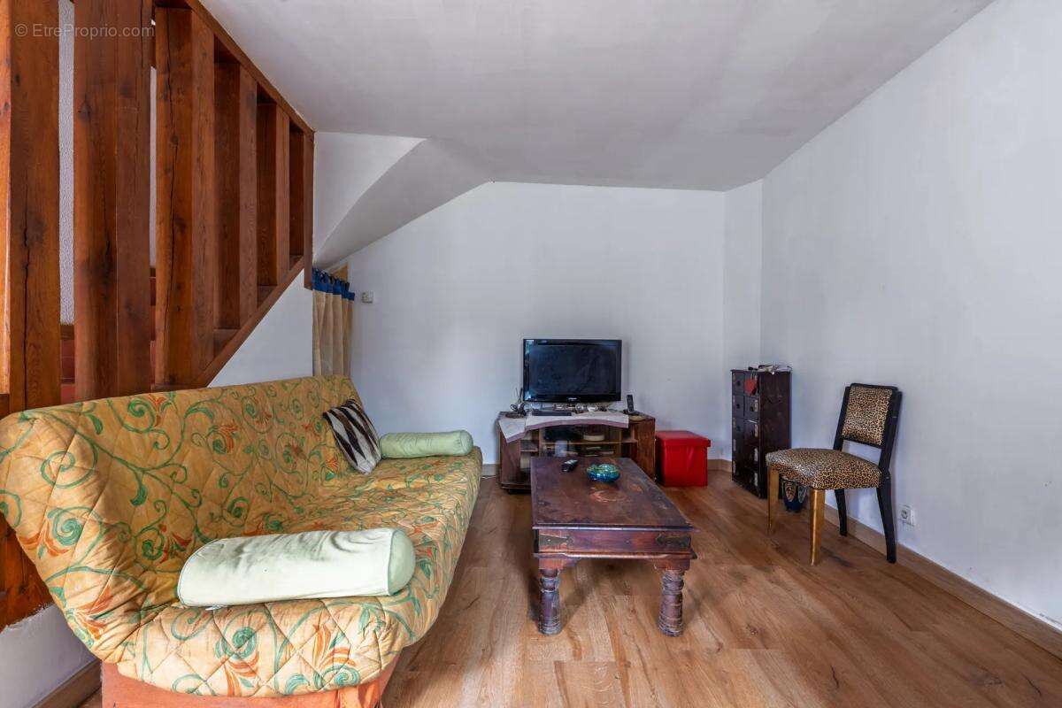 Maison à SAULX-LES-CHARTREUX