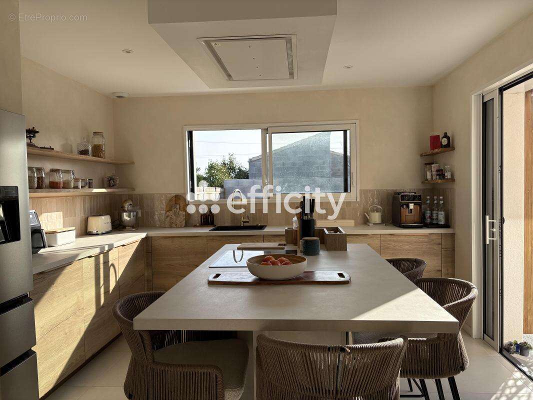 Maison 98 m² à Talmont-Saint-Hilaire  - photo 5
