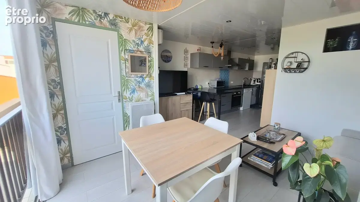 LE CAP D'AGDE - RICHELIEU - Appartement T2 rénové avec loggia - vue Port - ascenseur et piscine - photo 12