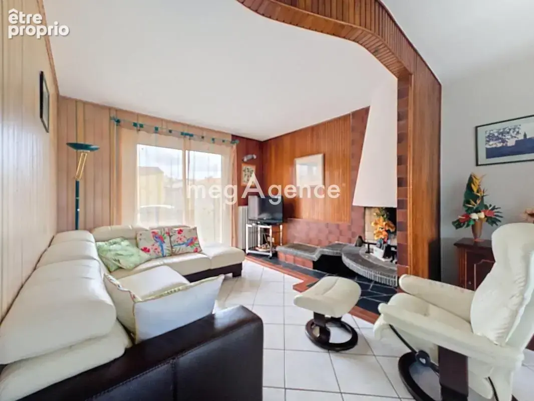 Maison 5 chambres sur sous-sol - photo 2
