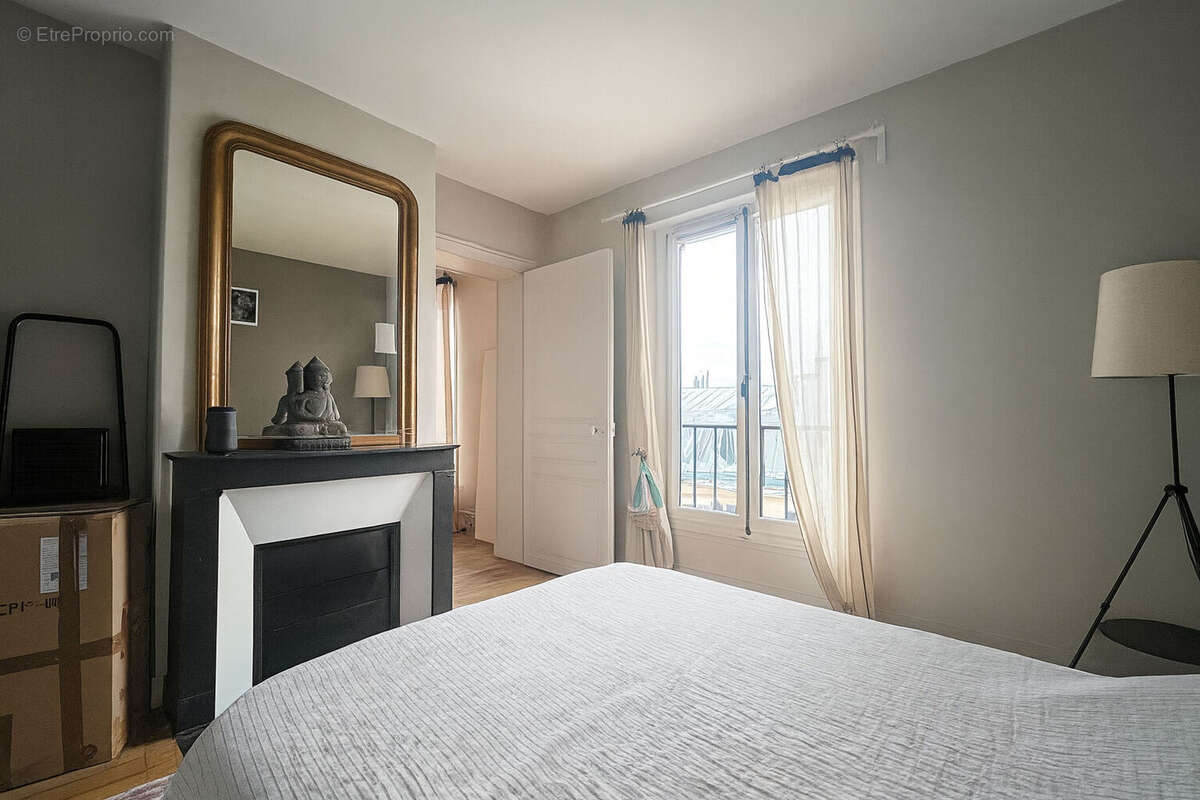 Appartement à PARIS-11E