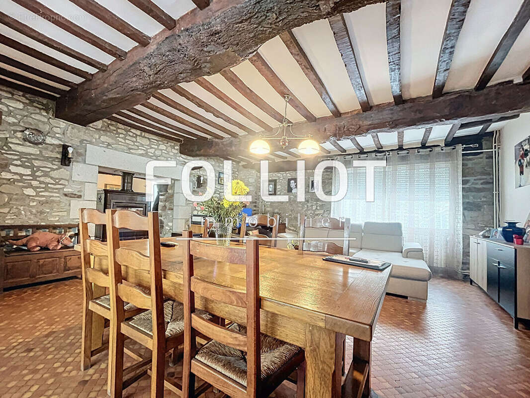 Maison à BRICQUEVILLE-SUR-MER