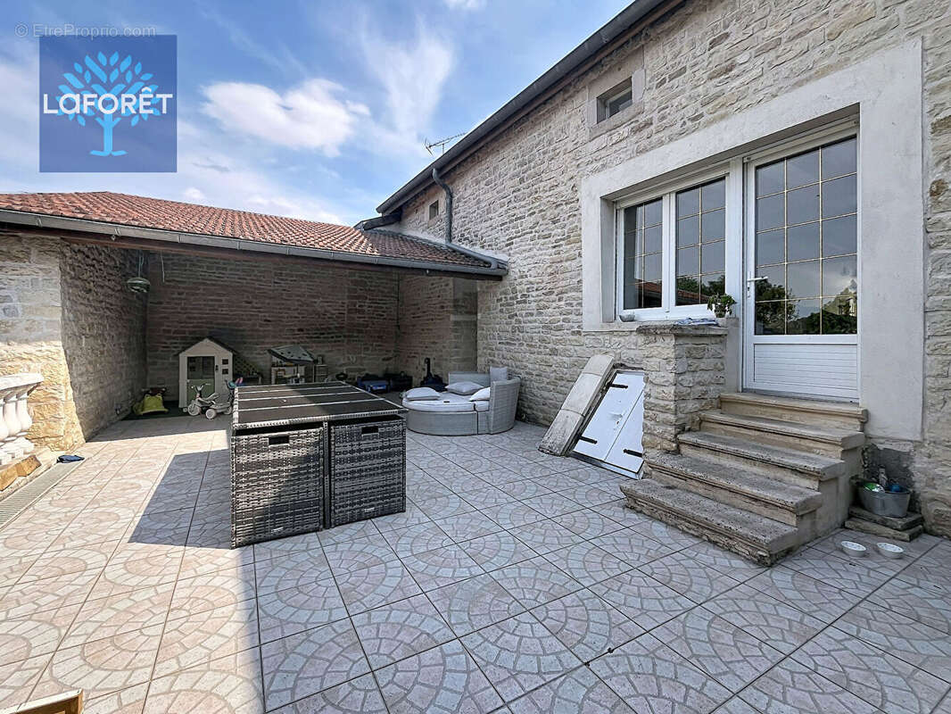Maison à Sarcicourt - photo 4