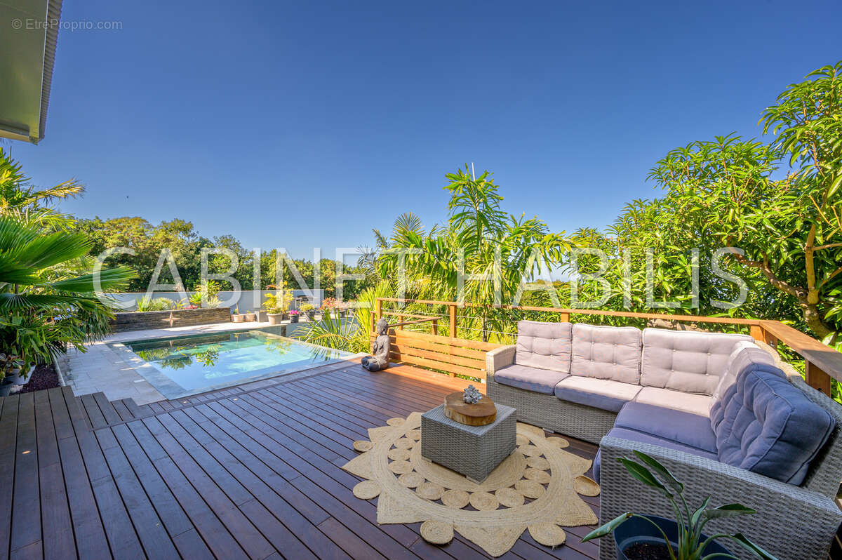 A VENDRE -VILLA T6  224.40 m2 environ - ENTRE-DEUX - 690 000 € - photo 4