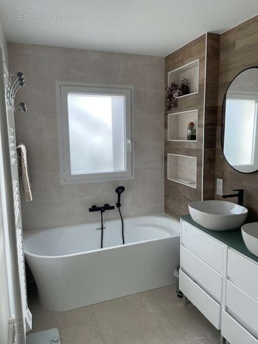 Maison à SAINT-JUNIEN