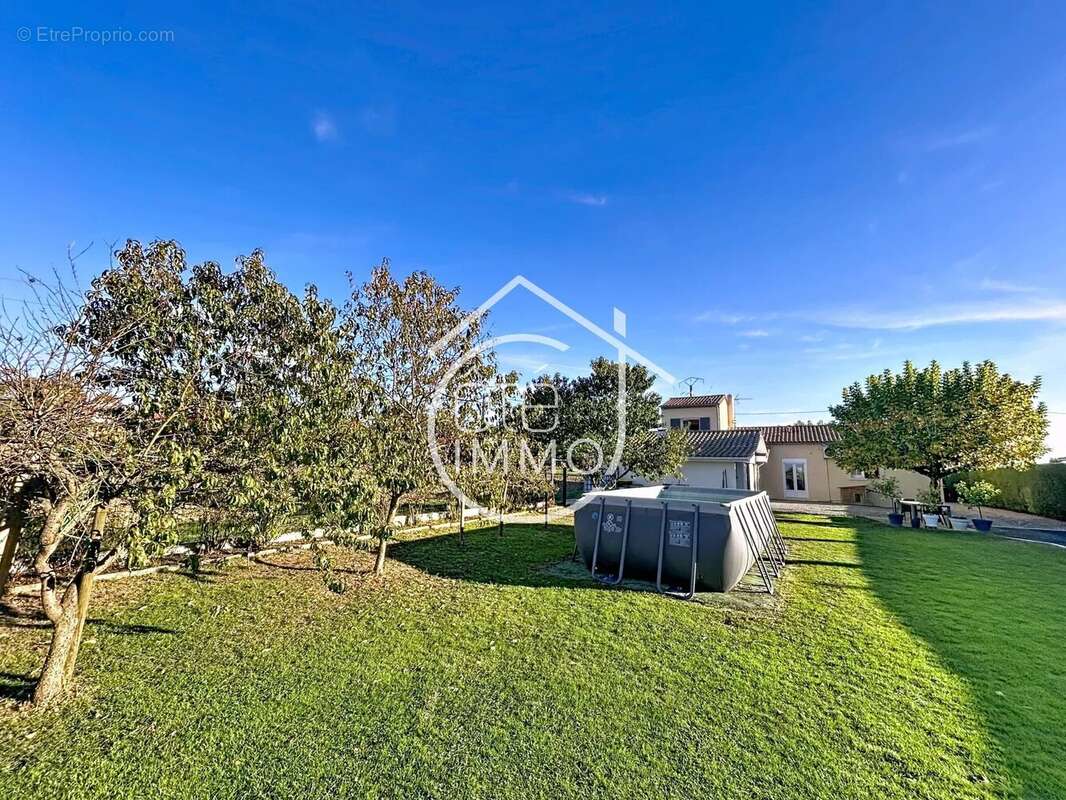 Maison à SAINT-PHILIPPE-D&#039;AIGUILLE