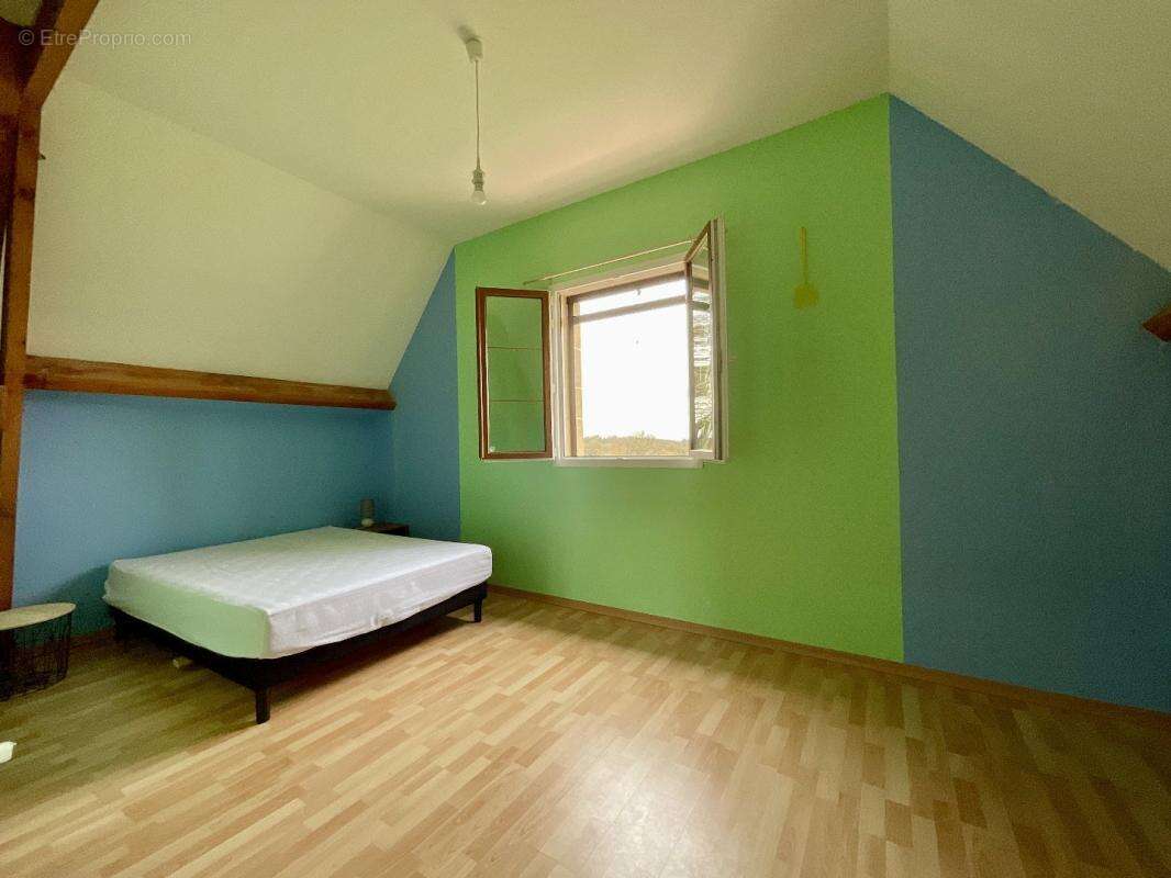 Maison à MARCILHAC-SUR-CELE