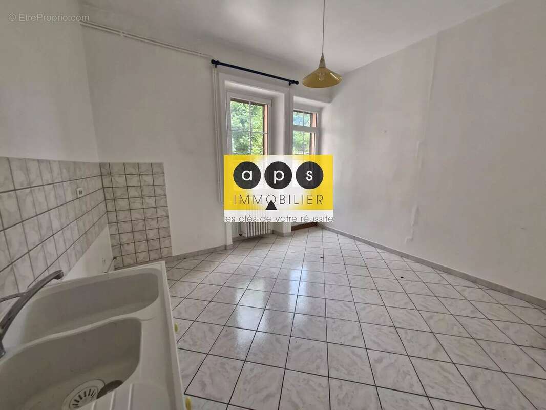 Appartement à SALINS-LES-BAINS