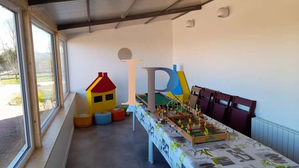 Maison à LA CLAYETTE