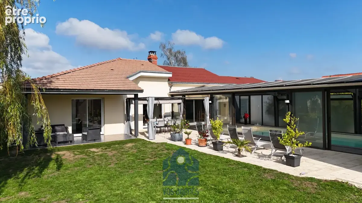 Villa de plain-pied 6 pièces avec piscine couverte, garage, carport et terrain constructible - photo 11