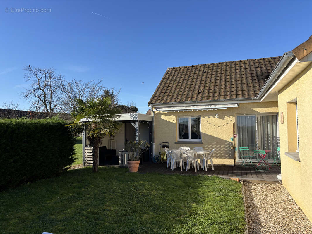 Maison à VARENNES-LE-GRAND