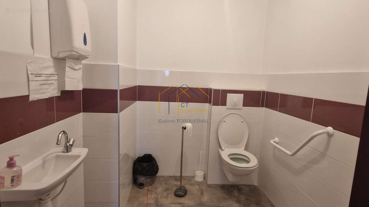 Local professionnel + logement - photo 19