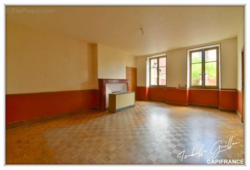 Maison à LE CHATELET