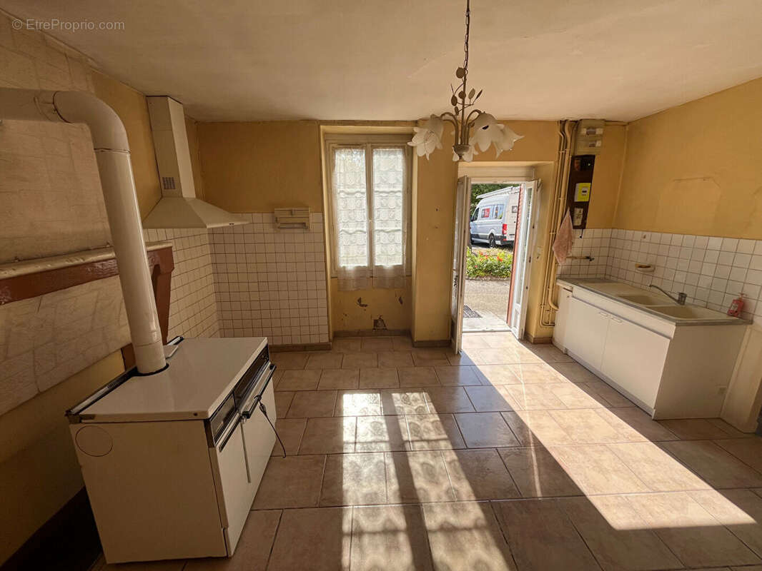 Maison de 2 chambres au coeur de Montmoreau - photo 3