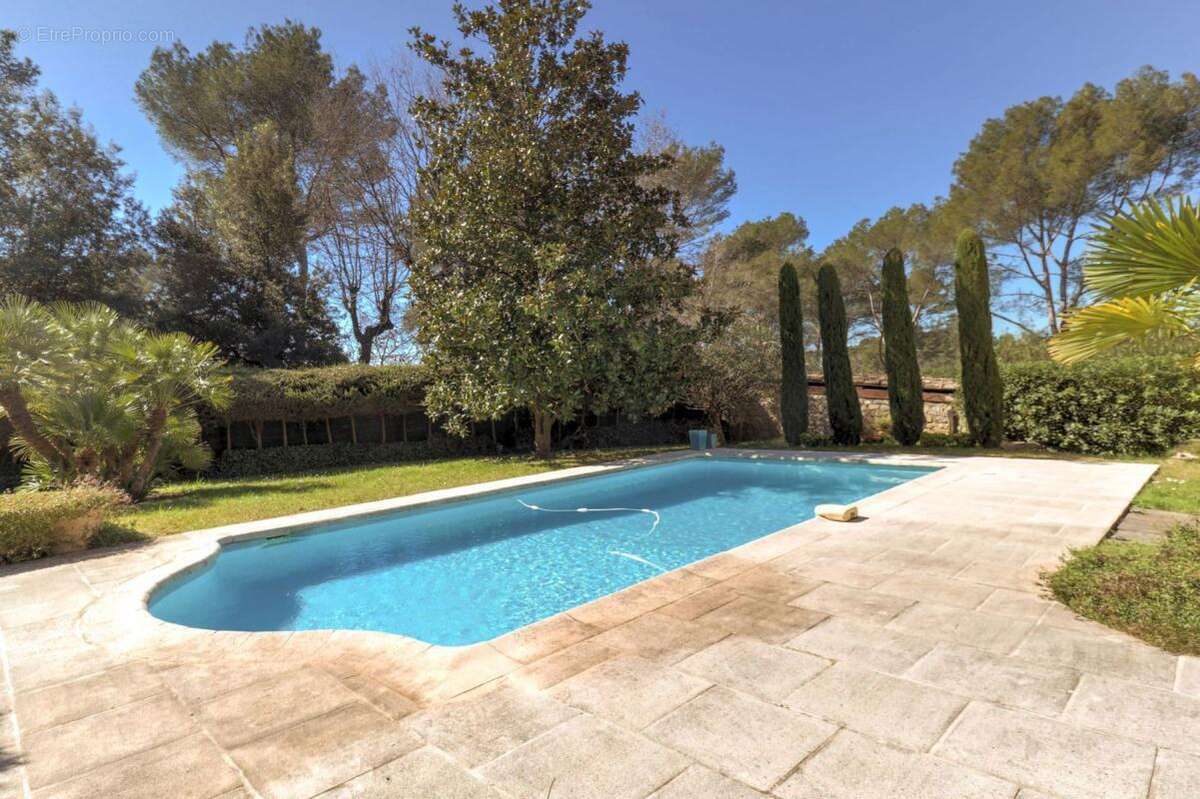 Maison à MOUANS-SARTOUX