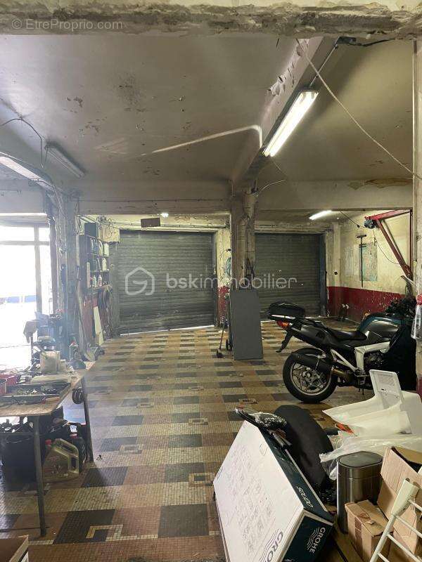 Murs à Vendre d'un local de 120 m² à Issy Les Moulineaux - photo 2
