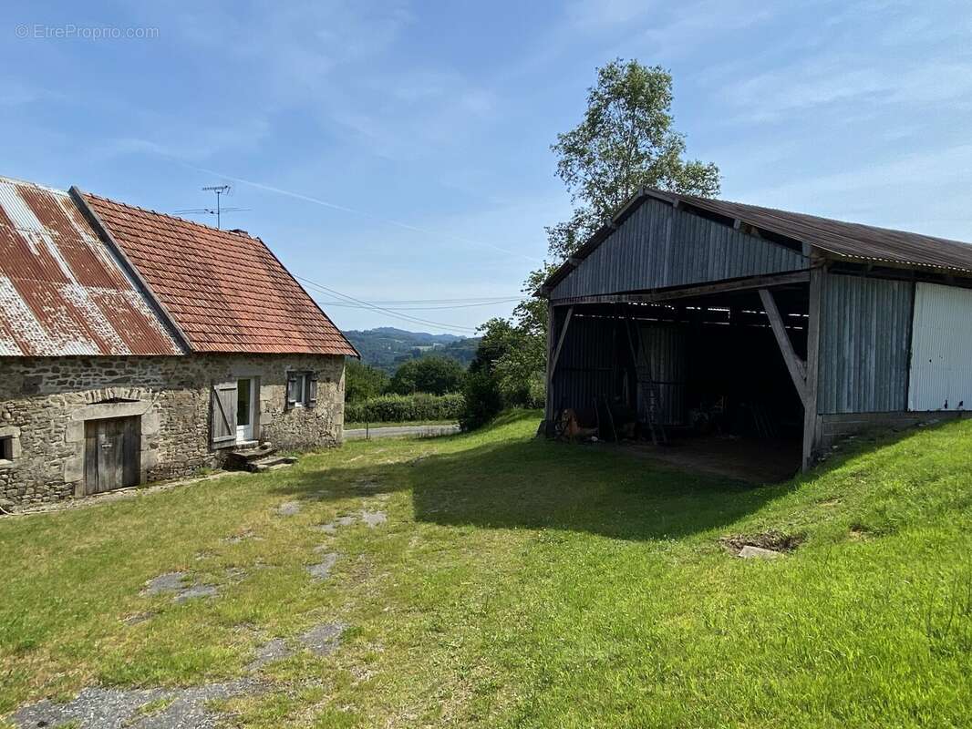 Maison à EYMOUTIERS