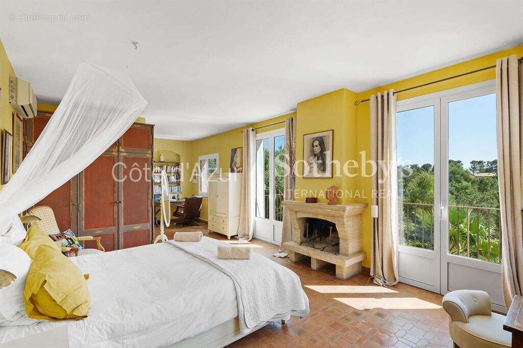 Maison à THEOULE-SUR-MER