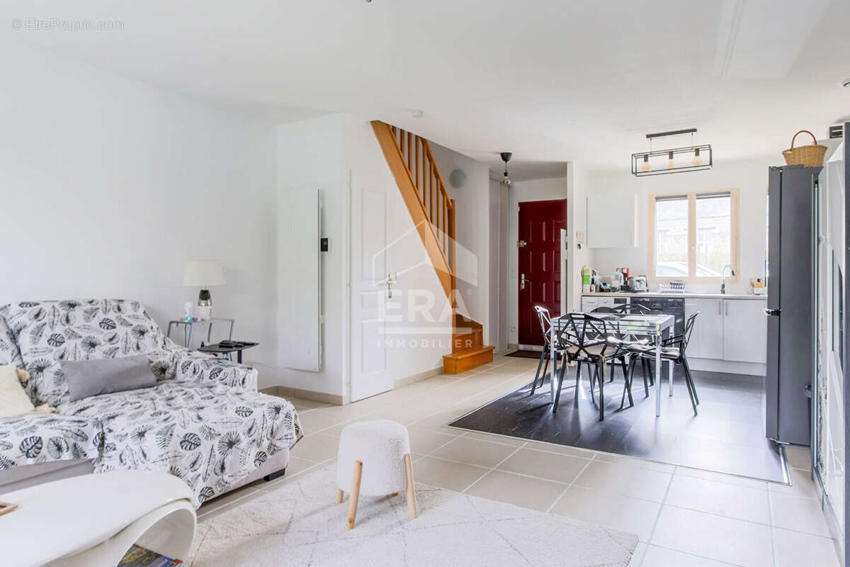 Appartement à SAULX-MARCHAIS