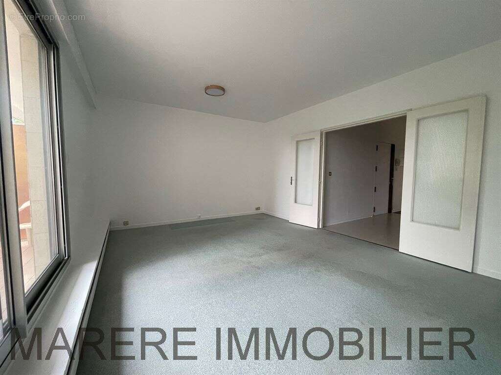 Appartement à MAREIL-MARLY