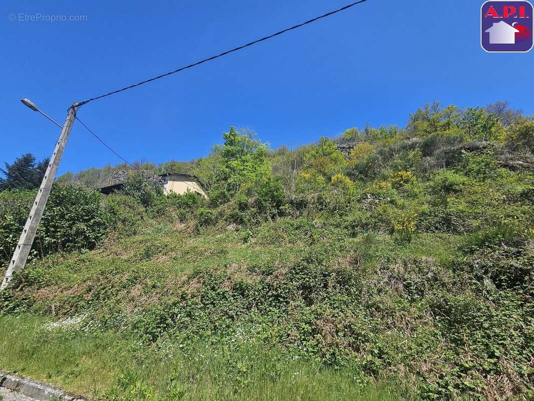 Terrain à AX-LES-THERMES