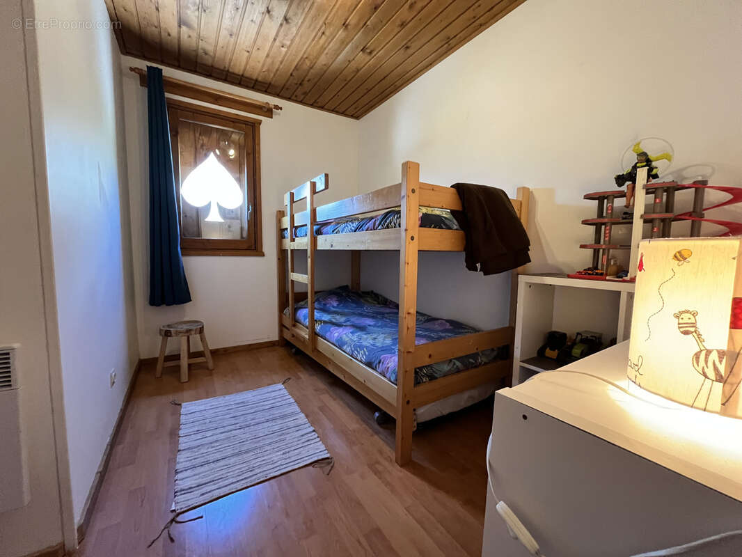 Appartement à MORILLON