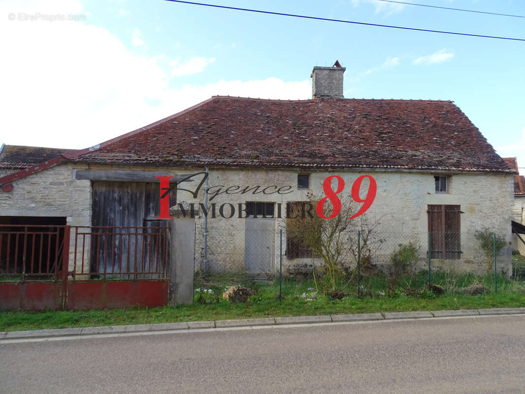 Maison à LES RICEYS