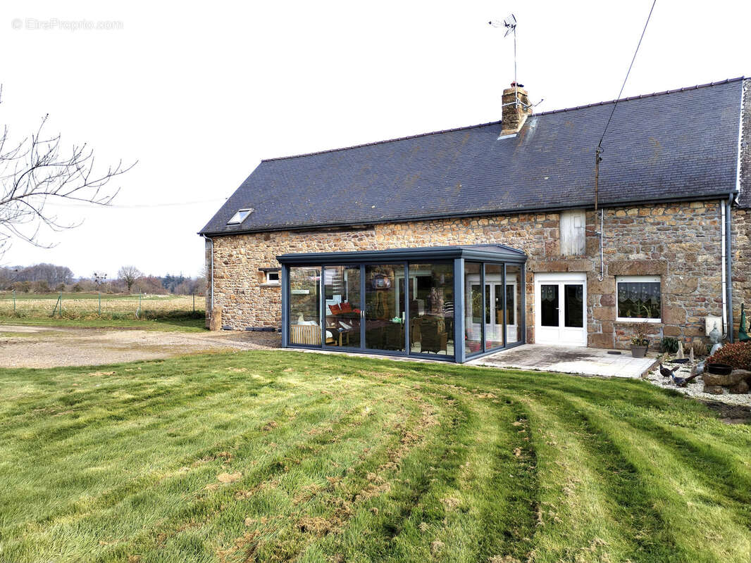 Maison 5 pièces 165 m2 - photo 2