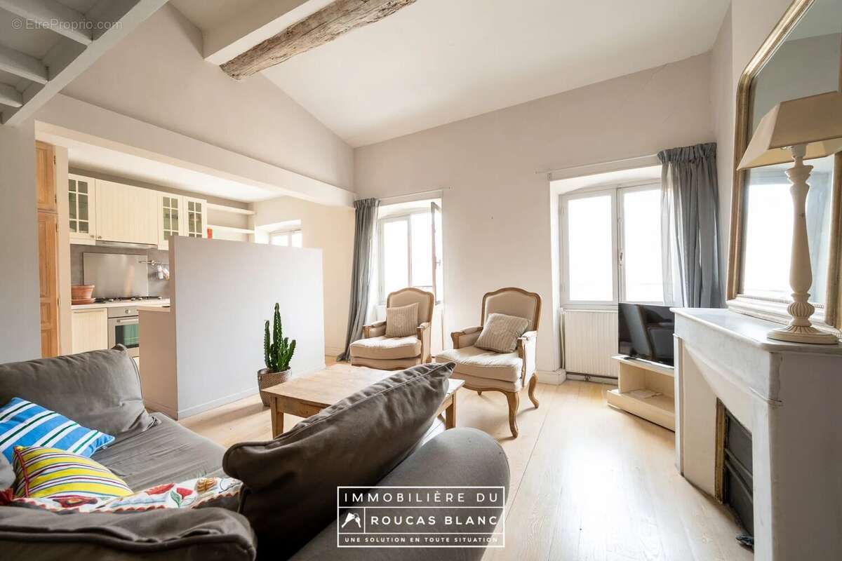 Appartement à MARSEILLE-1E