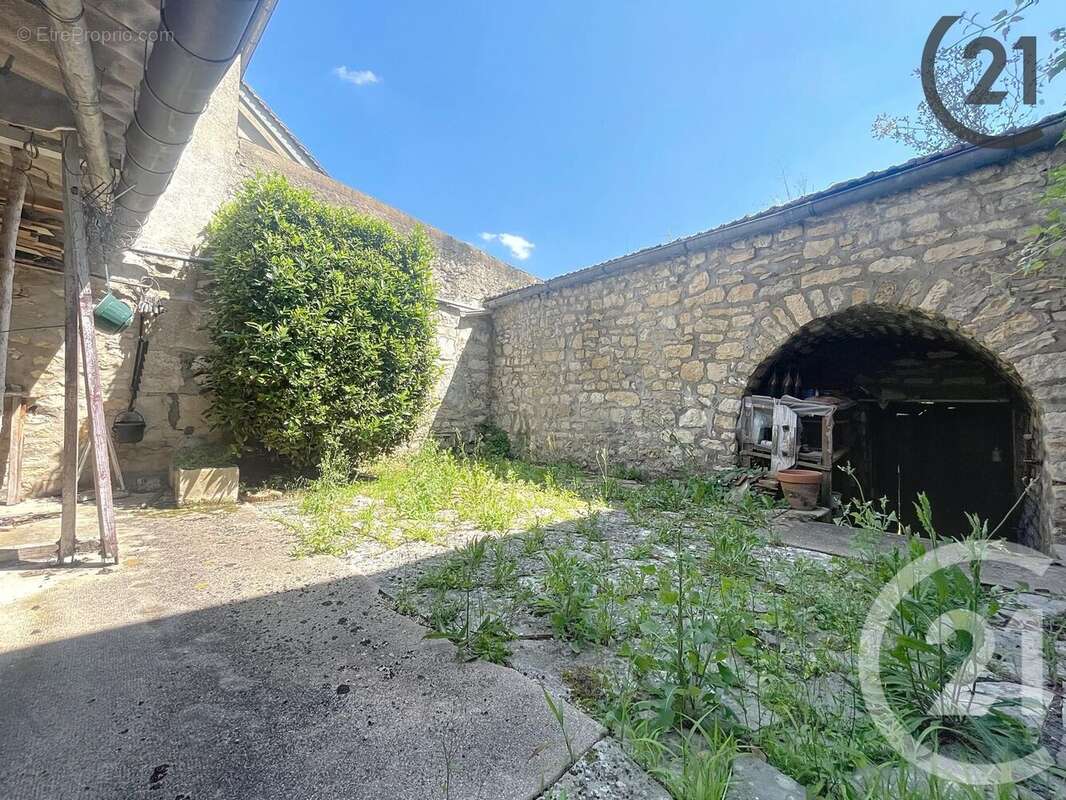 Maison à SAINT-BRIS-LE-VINEUX