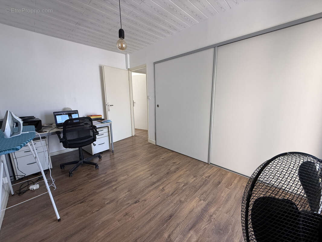 Maison T4 rénovée avec garage, cave et jardin   Nîmes Les Capitelles - photo 12