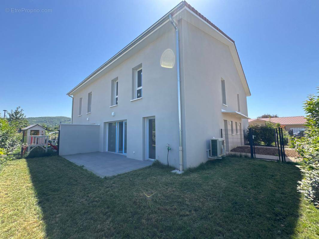 Maison à VILLEMOIRIEU