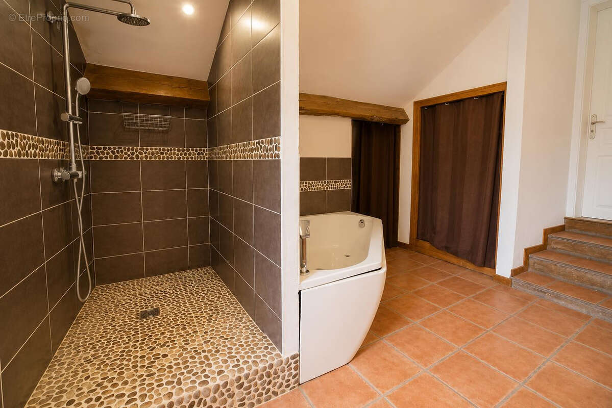 Appartement à MEZIERES-SUR-SEINE