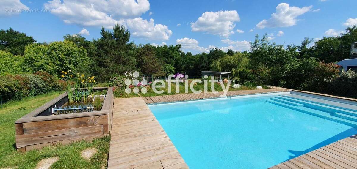 Maison à SAINT-VIANCE