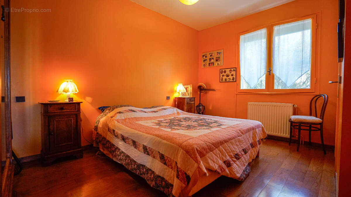 Maison à LE MONTAT