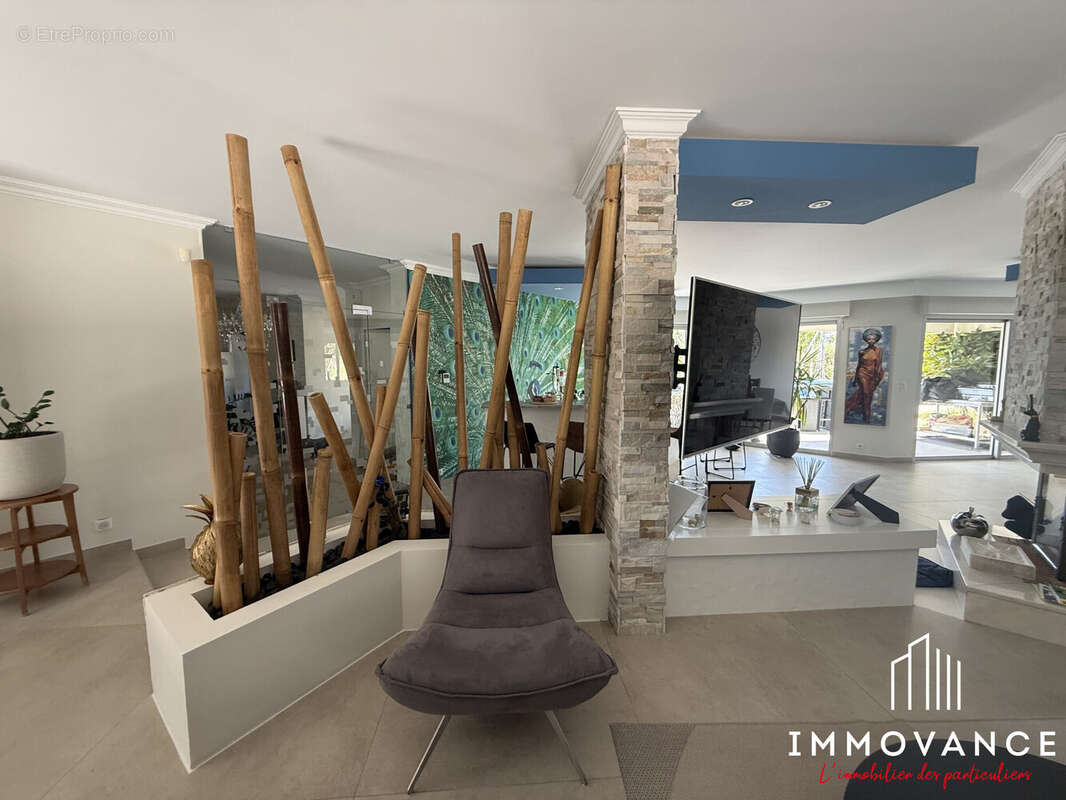 Maison 289 m² à Ales  - photo 3