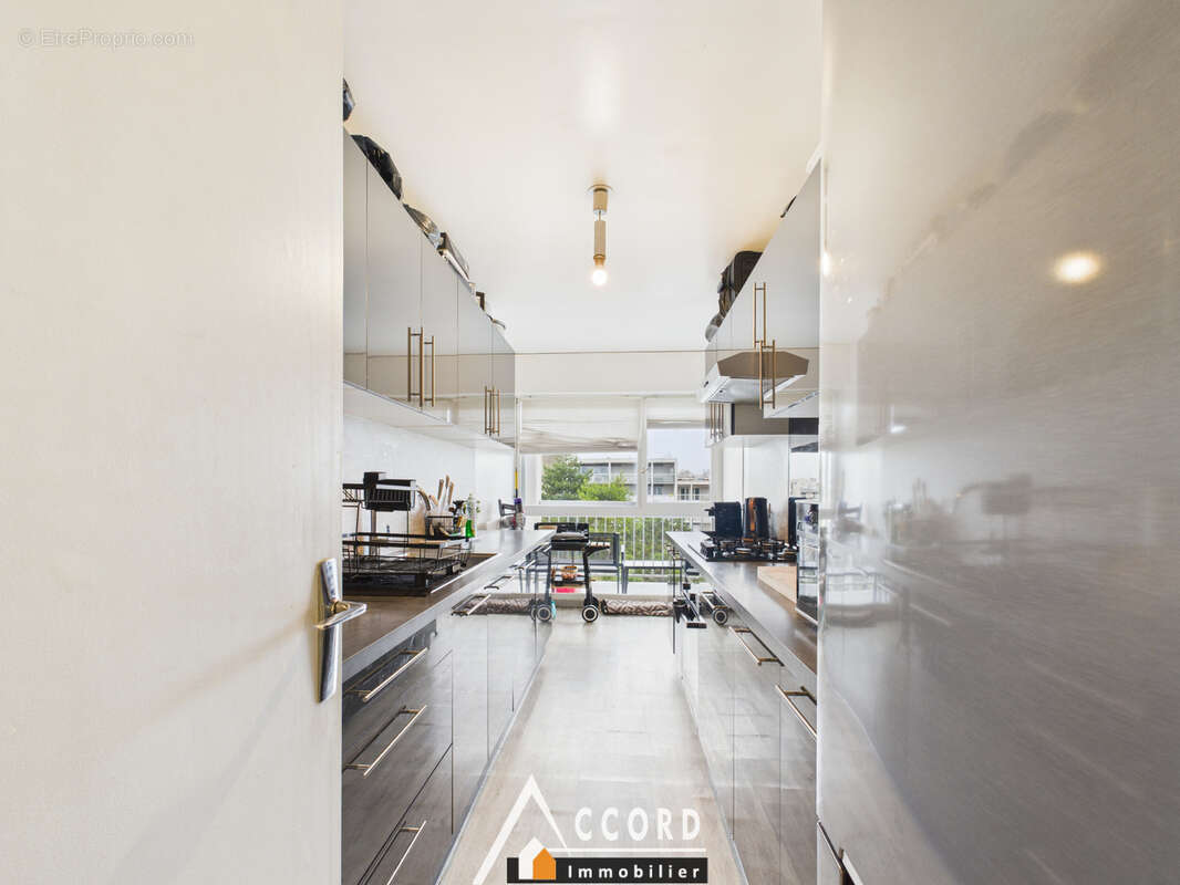 Appartement à SARTROUVILLE