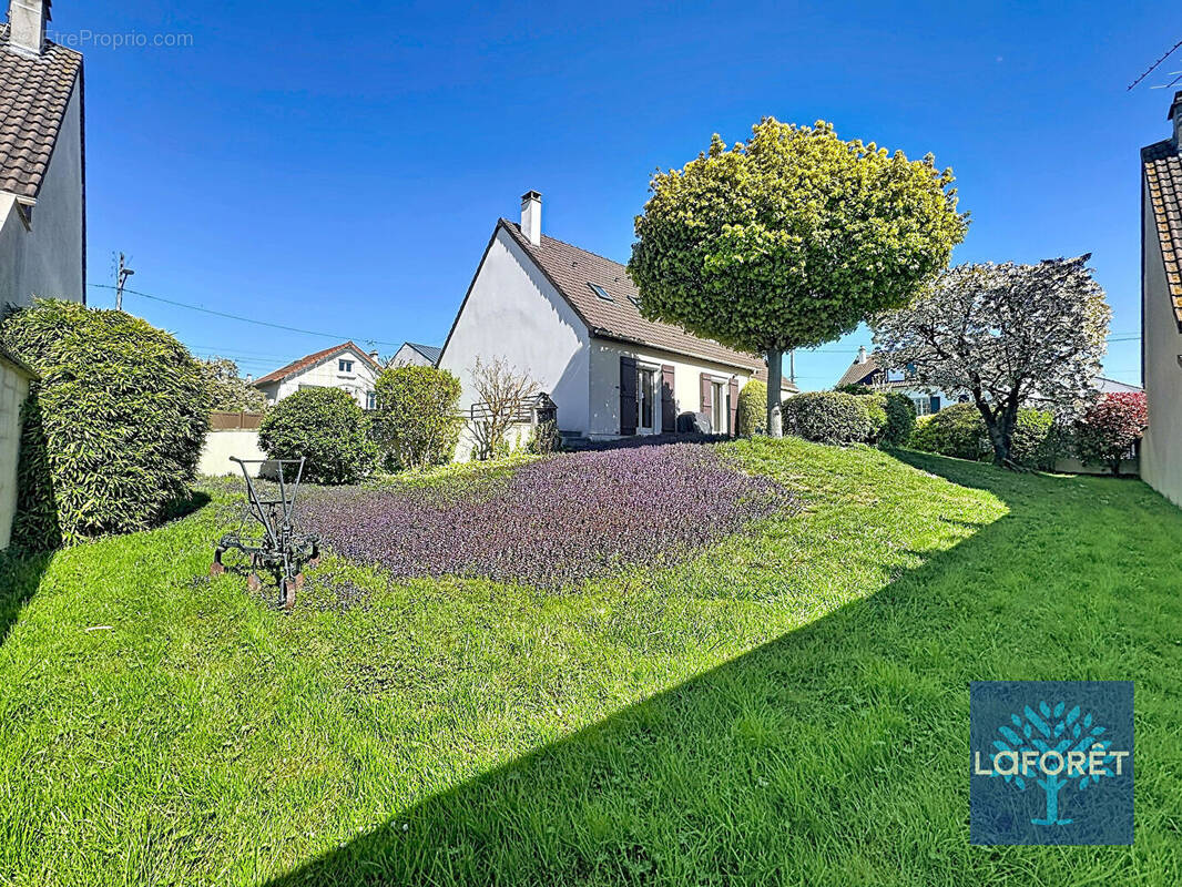 Maison à CHILLY-MAZARIN