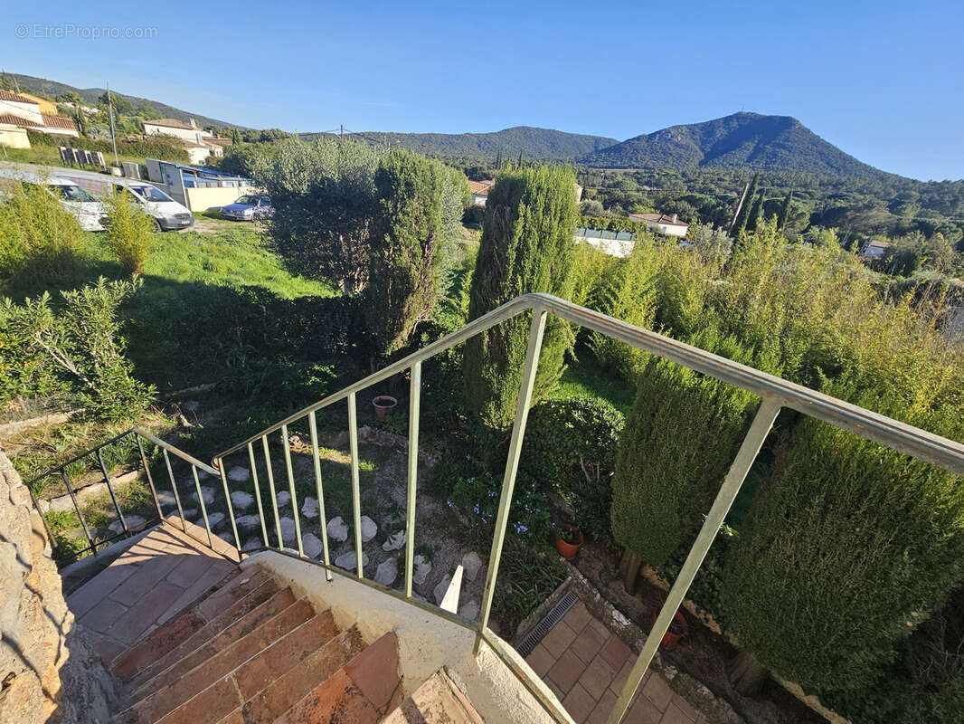 Maison à PLAN-DE-LA-TOUR