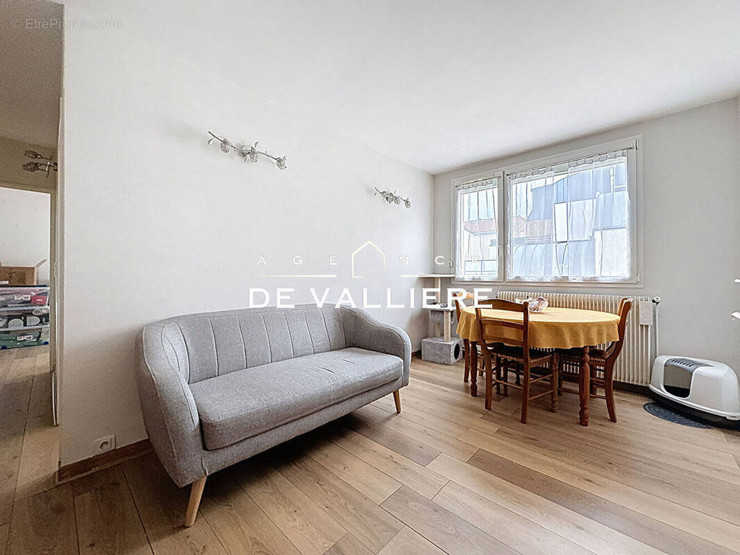 Appartement à NANTERRE