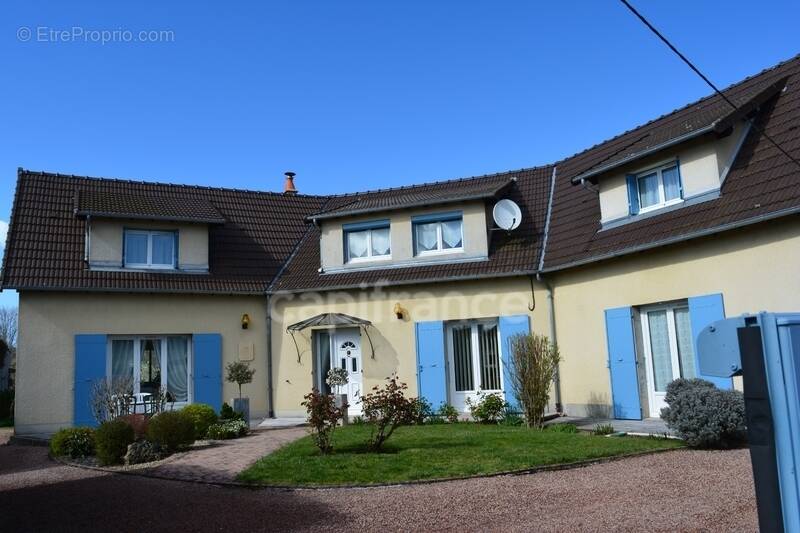 Maison à CUFFY