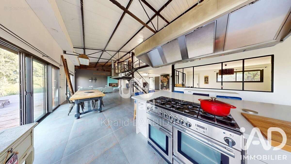 Maison 268 m² à Montesquieu  - photo 5